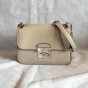 MICHAEL Michael Kors SLOAN EDITOR MEDIUM CHAIN SHOULDER BAG Cement/Silver